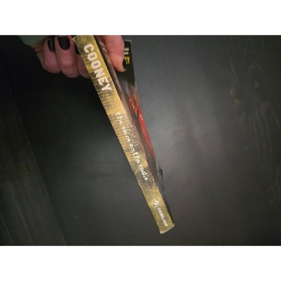 The Voice on the Radio by Caroline B. Cooney Horror Paperback Book - Picture 2 of 7